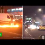 В Лондоне неизвестный протаранил полицейский участок и поджег дорогу