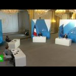 На Форуме мира в Париже призвали к диалогу с Россией