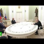 Путин предложил Алиеву и Пашиняну наметить шаги по урегулированию в Карабахе