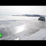 Ледовая переправа на Байкале соединила остров Ольхон с материком