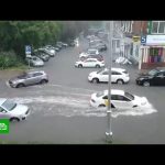 Ливень оставил жителей Кемерова без света и превратил улицы в реки