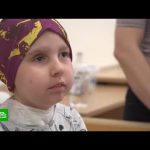 Страдающей редким онкологическим заболеванием 9-летней Полине нужна помощь